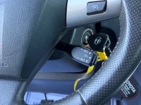 Toyota Auris 1.8i 147к.с. Фейслифт, снимка 11