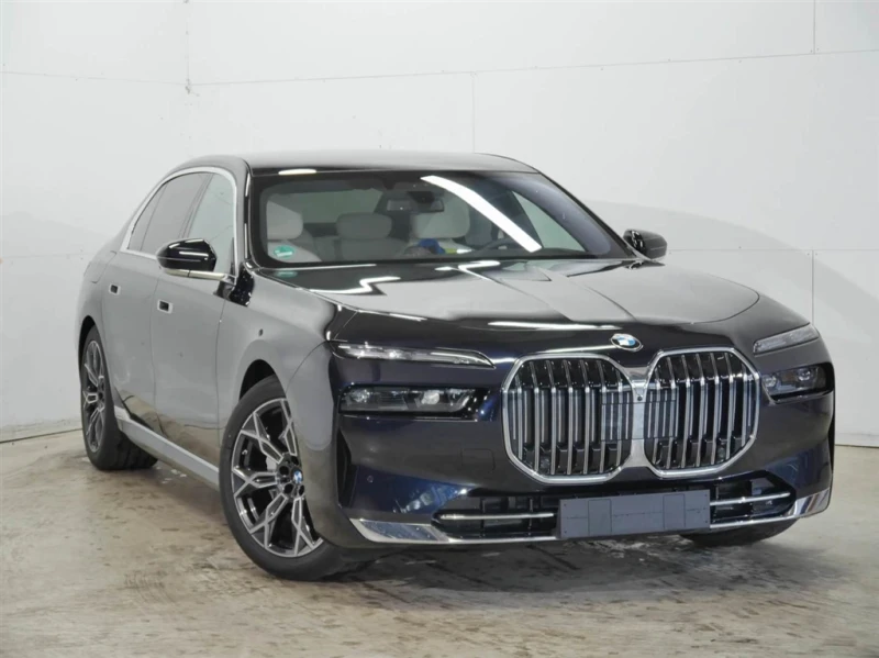 BMW 740 xDrive, снимка 3 - Автомобили и джипове - 47420025