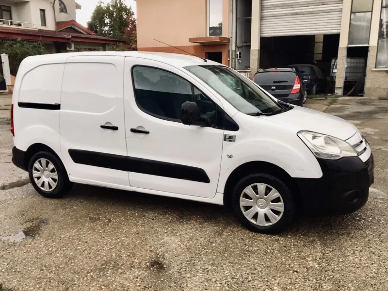 Citroen Berlingo 1.6 HDi КЛИМА, снимка 4 - Автомобили и джипове - 47420276