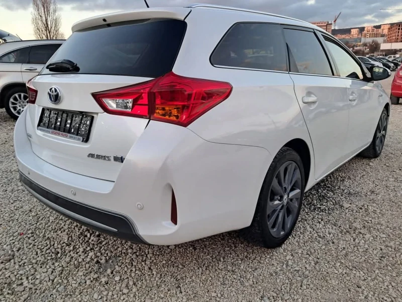 Toyota Auris 1.8 ХИБРИД , снимка 4 - Автомобили и джипове - 48292554