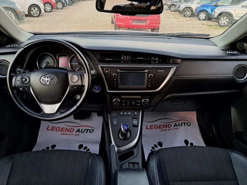 Toyota Auris 1.8 ХИБРИД , снимка 11 - Автомобили и джипове - 48292554