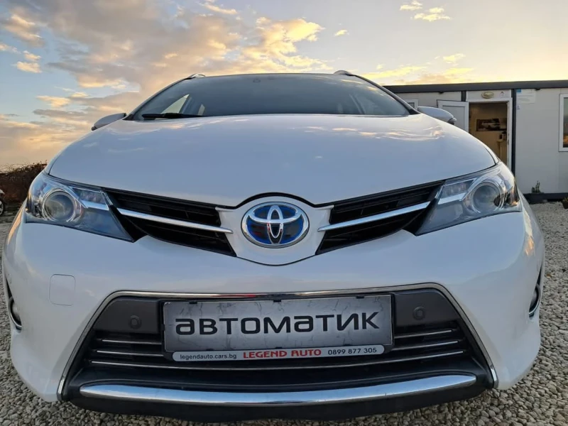 Toyota Auris 1.8 ХИБРИД , снимка 2 - Автомобили и джипове - 48292554