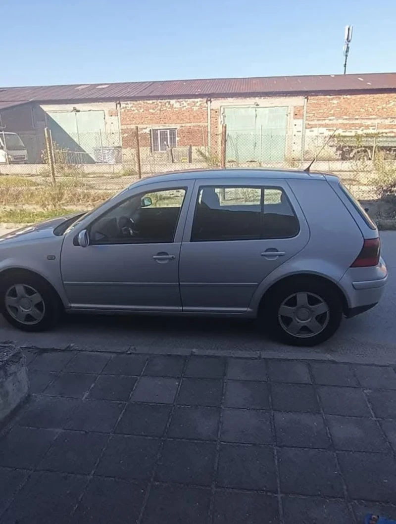 VW Golf, снимка 5 - Автомобили и джипове - 48360756