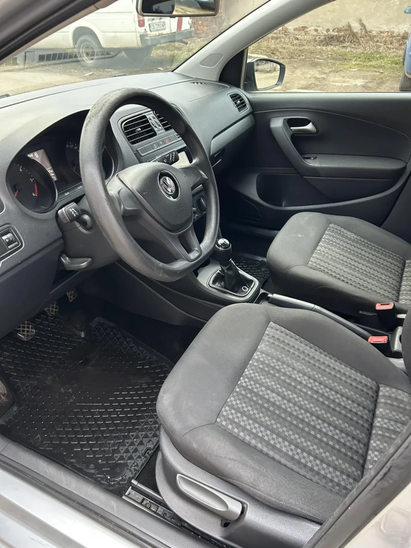 VW Polo, снимка 8 - Автомобили и джипове - 50730097