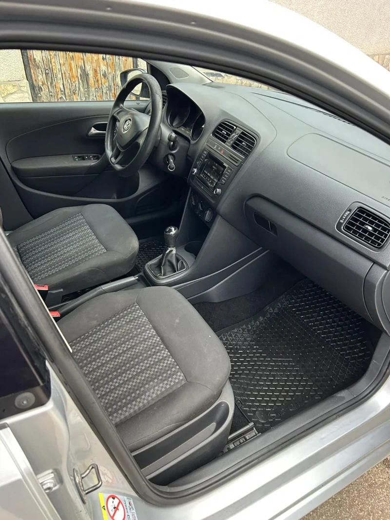 VW Polo, снимка 13 - Автомобили и джипове - 50730097