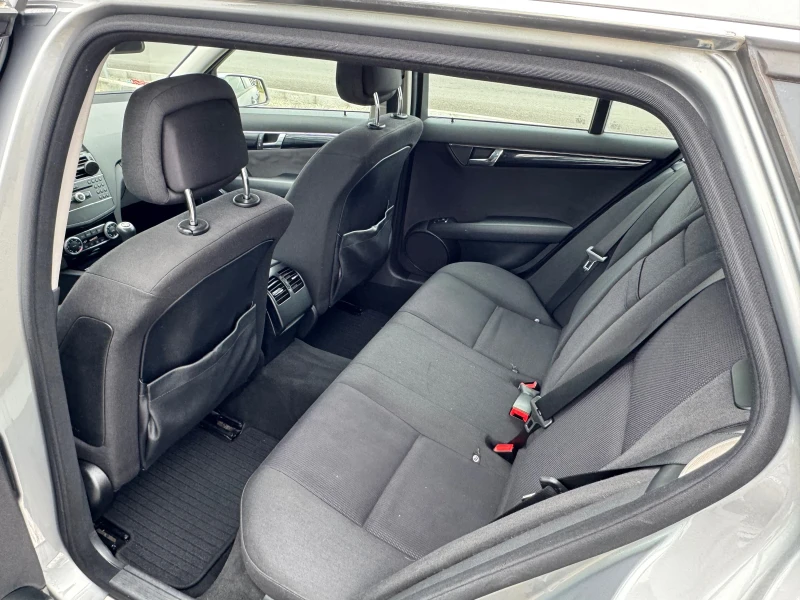 Mercedes-Benz C 220 CDI 170к.с ЕВРО5 Ръчка, снимка 12 - Автомобили и джипове - 52831588
