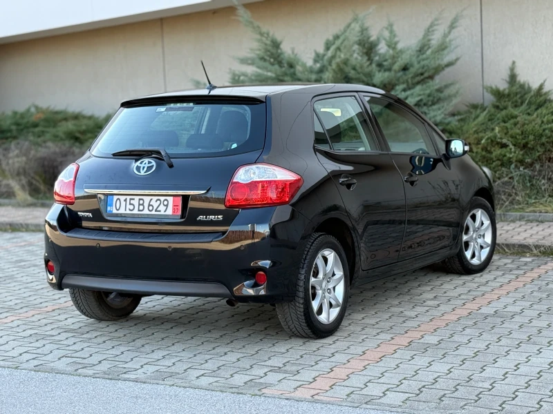 Toyota Auris 1.8i 147к.с. Фейслифт, снимка 5 - Автомобили и джипове - 52918599