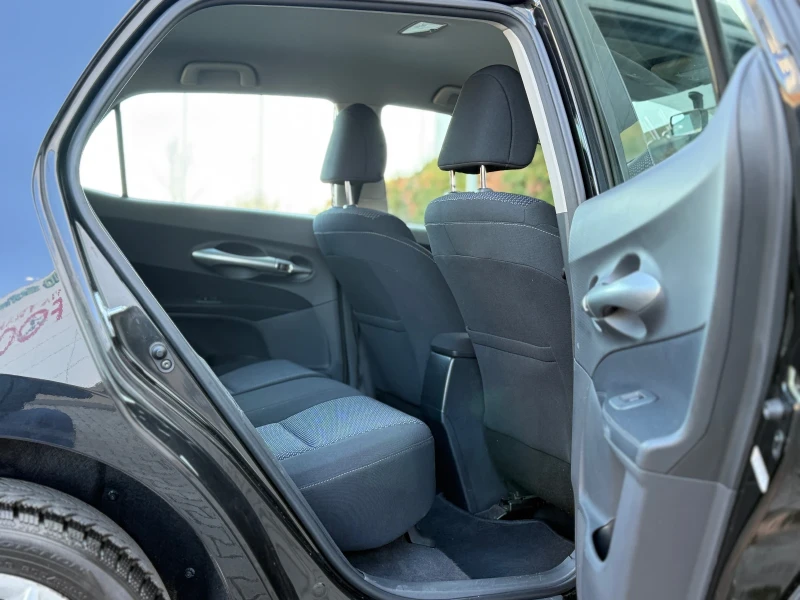 Toyota Auris 1.8i 147к.с. Фейслифт, снимка 10 - Автомобили и джипове - 52918599