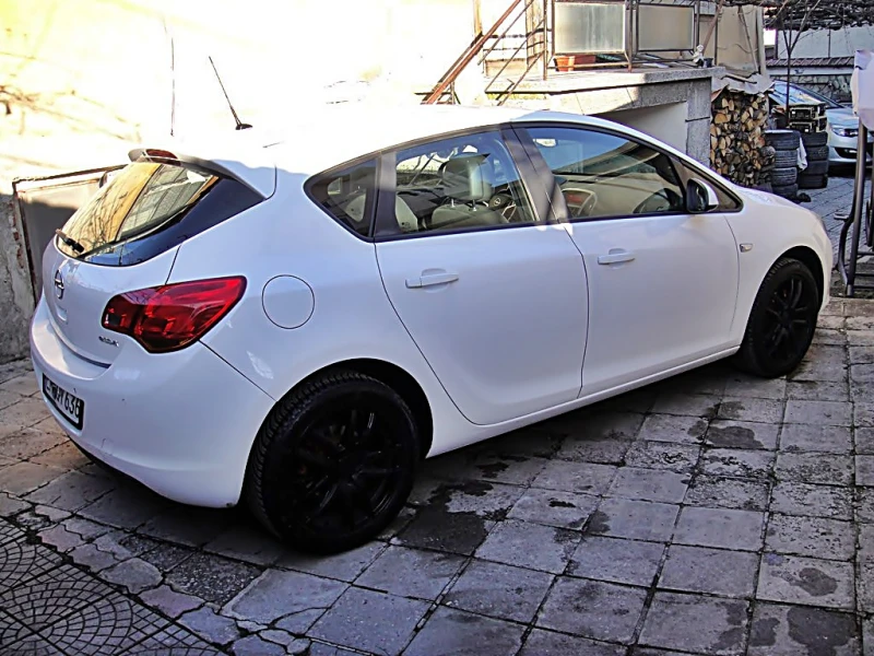 Opel Astra 1.4  ГЕРМАНИЯ, снимка 6 - Автомобили и джипове - 53237539