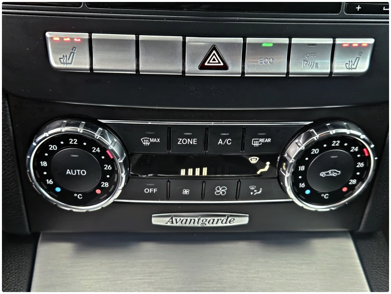 Mercedes-Benz C 350 AMG/AVANGARDE/FACE/GERMANY/ПОДГРЕВ/ADAPTIVE/LIZING, снимка 12 - Автомобили и джипове - 53279523