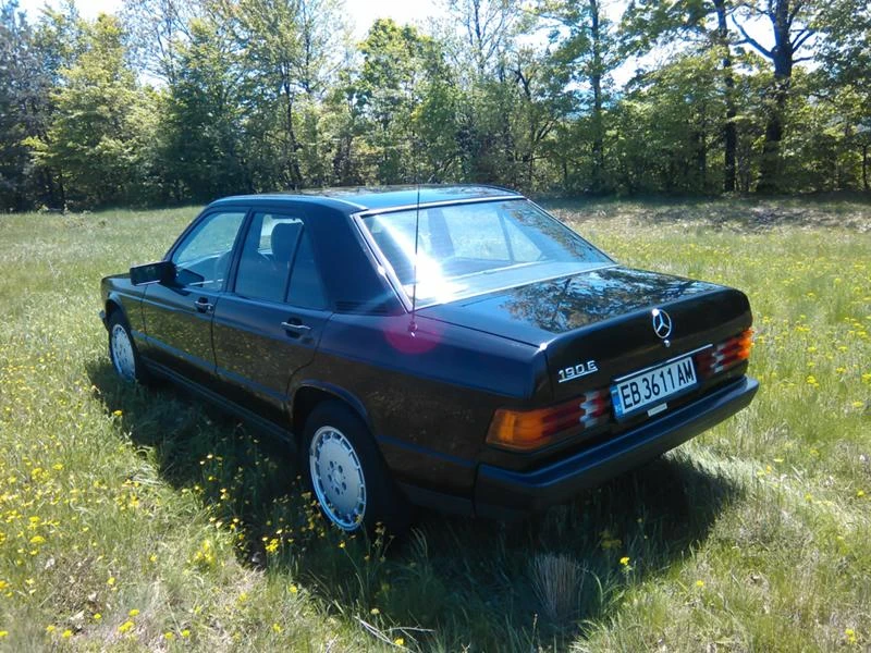 Mercedes-Benz 190 E, снимка 6 - Автомобили и джипове - 48642555