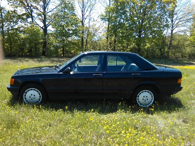 Mercedes-Benz 190 E, снимка 4 - Автомобили и джипове - 48642555