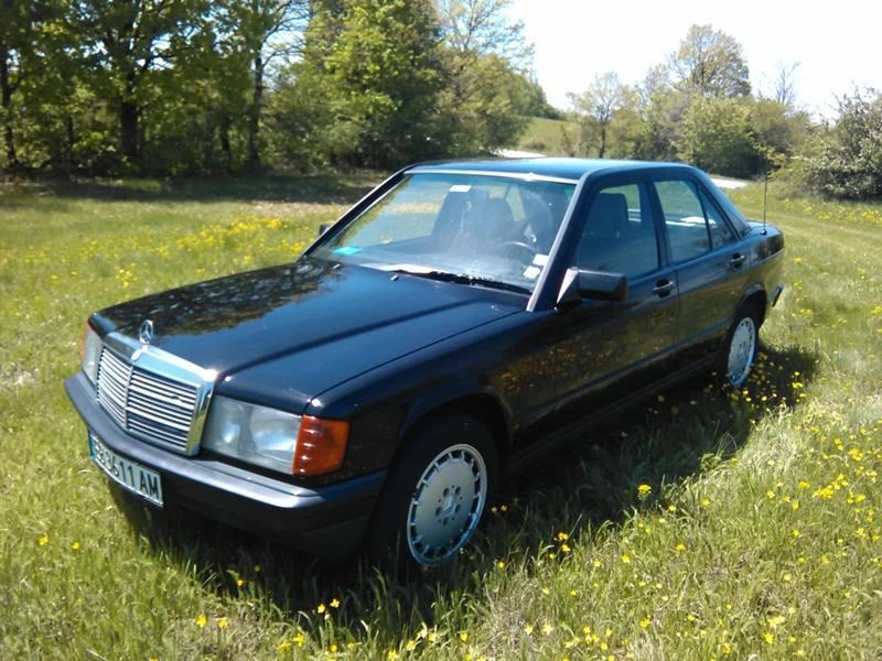 Mercedes-Benz 190 E, снимка 3 - Автомобили и джипове - 48642555