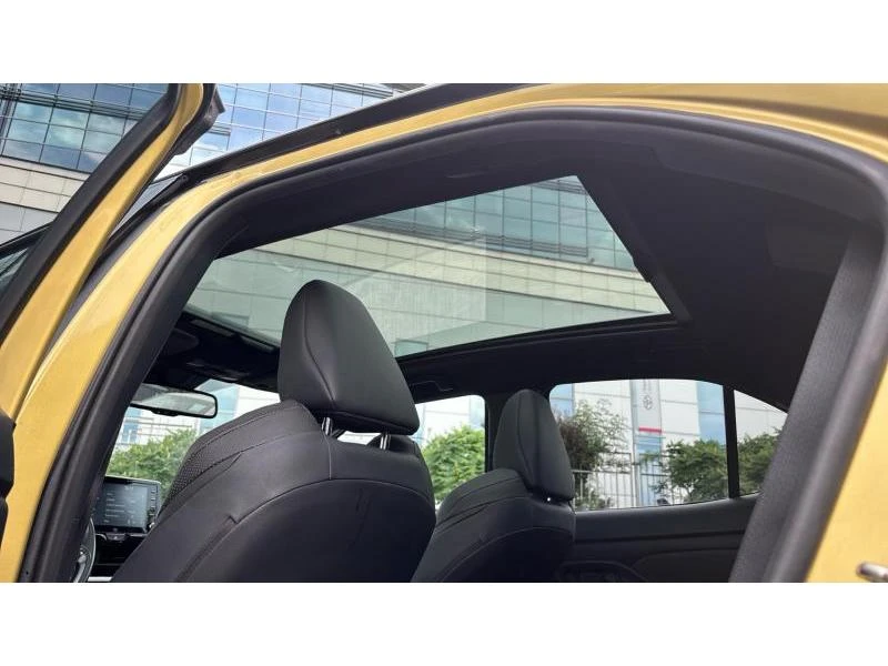 Toyota Yaris Cross 1.5 HSD PREMIERE EDITION AWD, снимка 13 - Автомобили и джипове - 54863607
