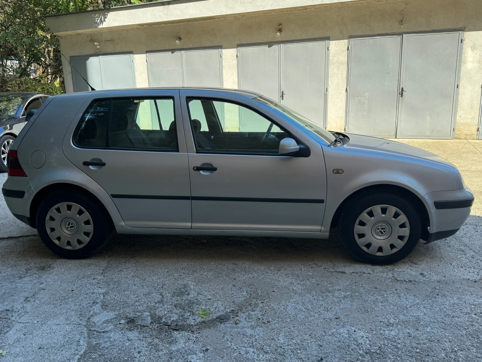 VW Golf 1.6i* Климатик - изображение 7