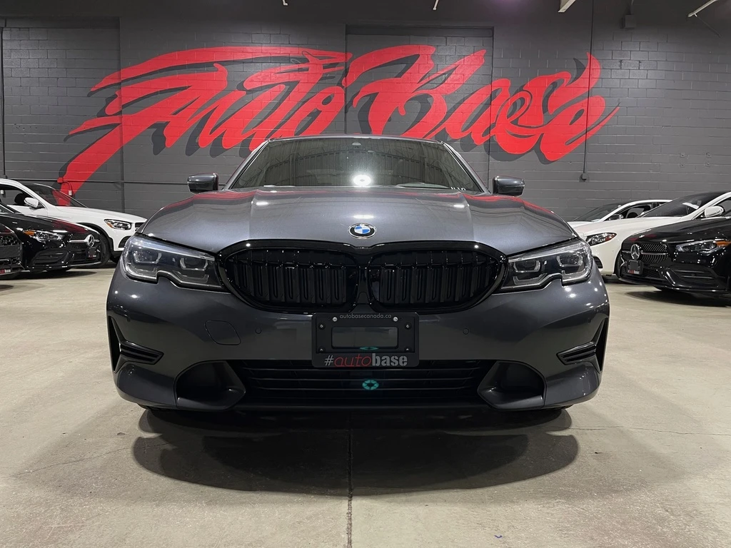 BMW 330 xDrive - изображение 2