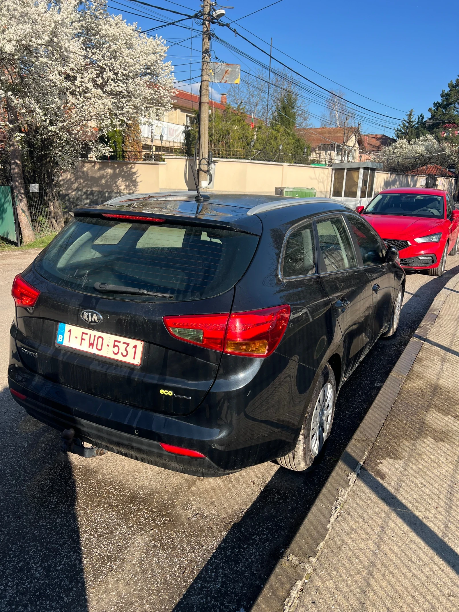 Kia Ceed 1.6, снимка 3 - Автомобили и джипове - 54081722