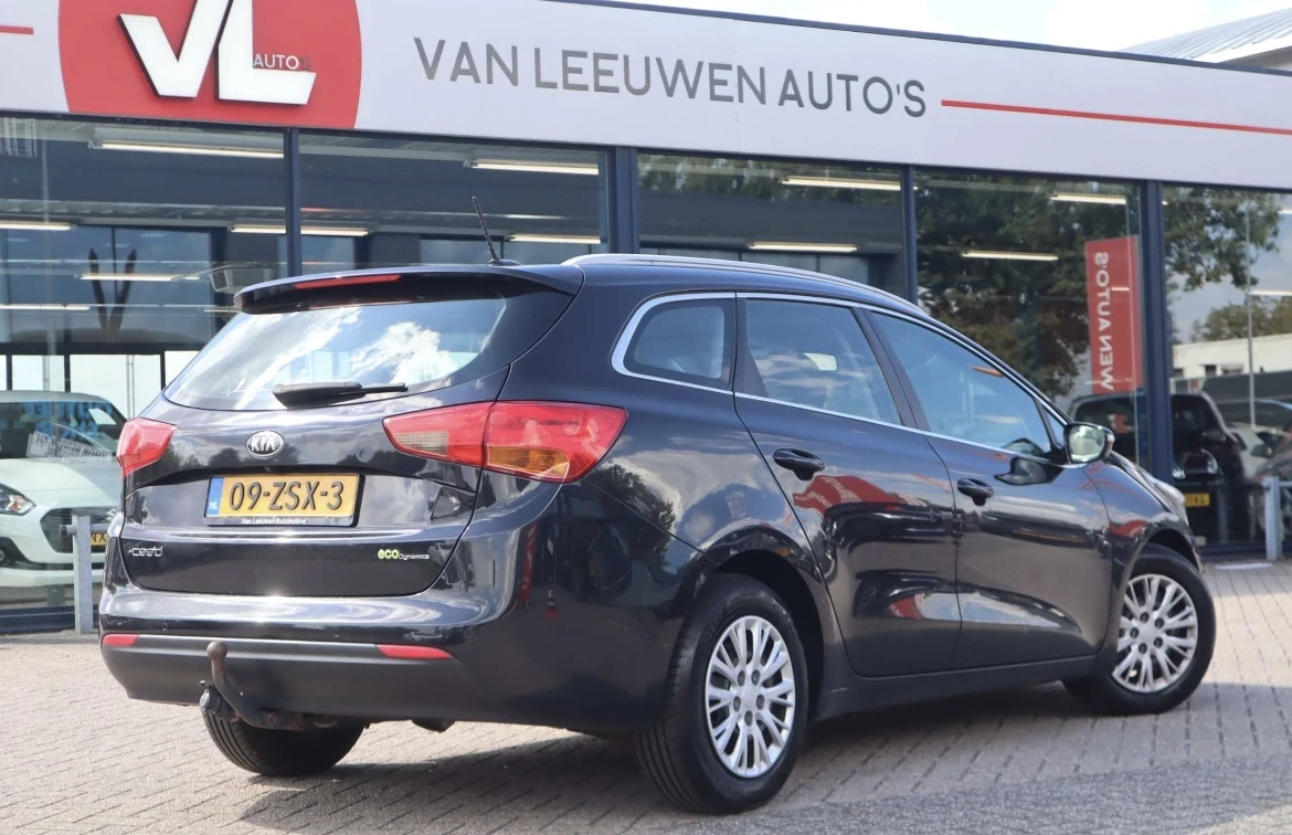 Kia Ceed 1.6, снимка 2 - Автомобили и джипове - 54081722