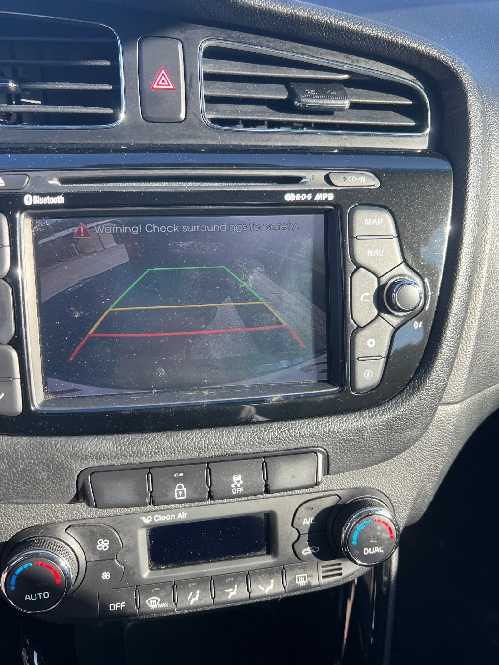 Kia Ceed 1.6, снимка 6 - Автомобили и джипове - 54081722