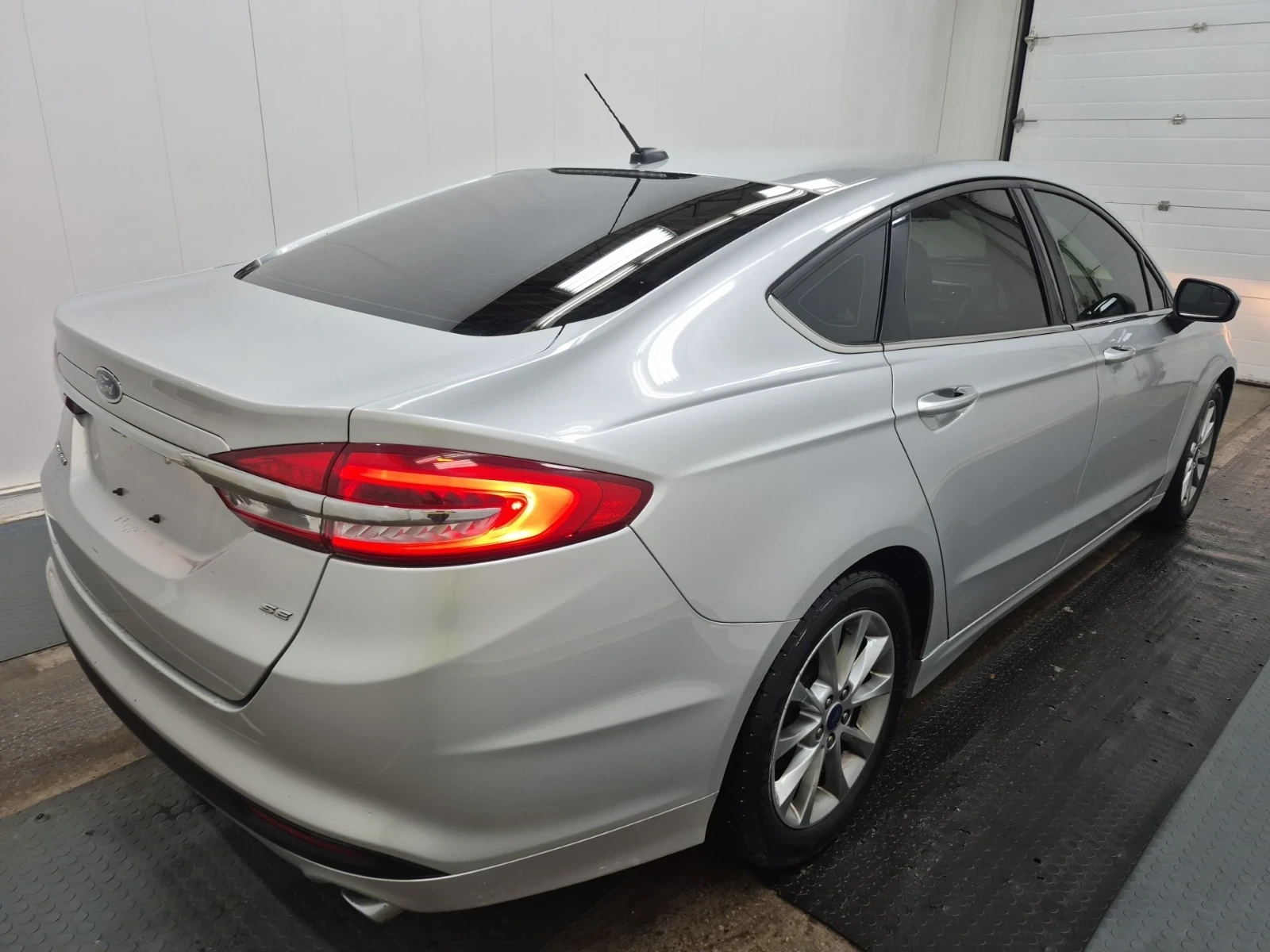Ford Fusion SE * ПРЕДНО * 2.5 * АВТОМАТИК * СЕРВИЗНА ИСТОРИЯ *, снимка 4 - Автомобили и джипове - 54082008