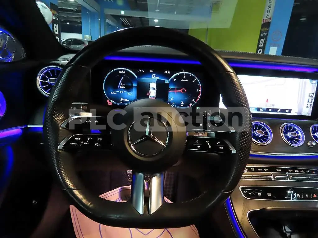 Mercedes-Benz E 220 ПОДГРЕВИ * ПАНО * KEYLESS * BURMESTER , снимка 11 - Автомобили и джипове - 54555015