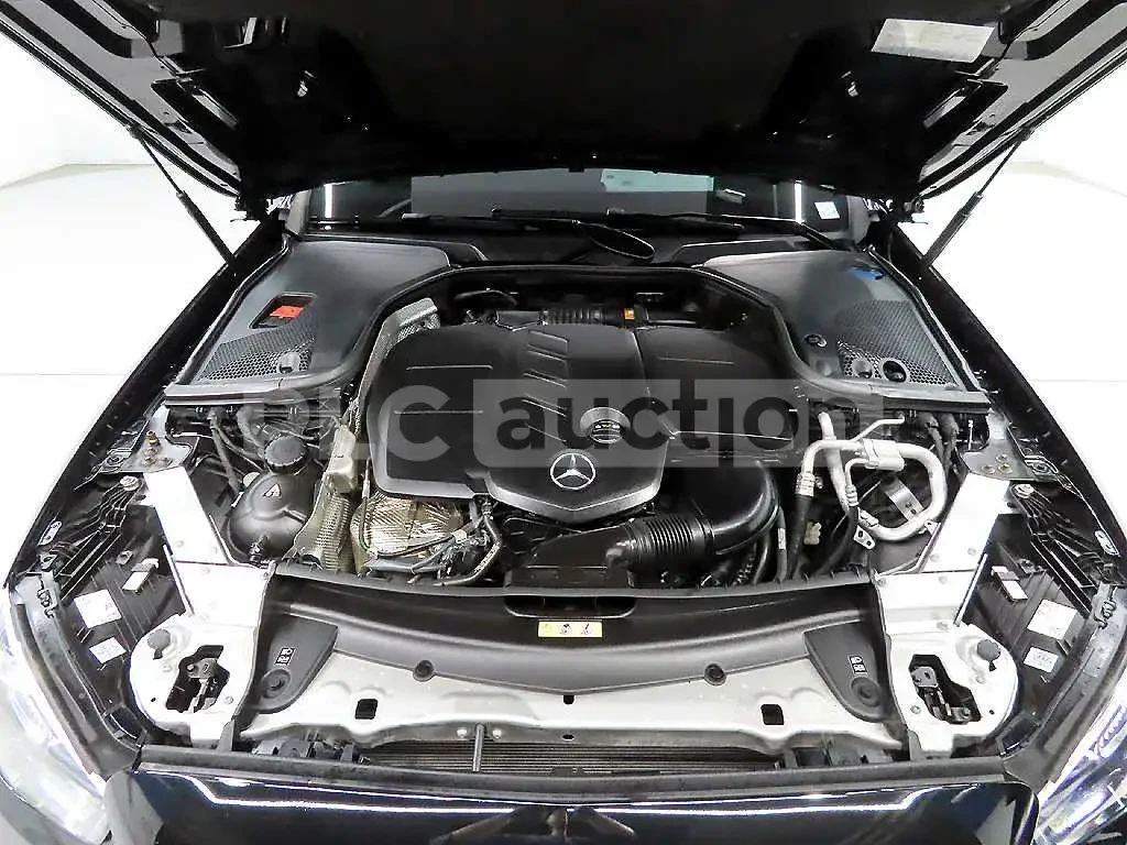 Mercedes-Benz E 220 ПОДГРЕВИ * ПАНО * KEYLESS * BURMESTER , снимка 5 - Автомобили и джипове - 54555015