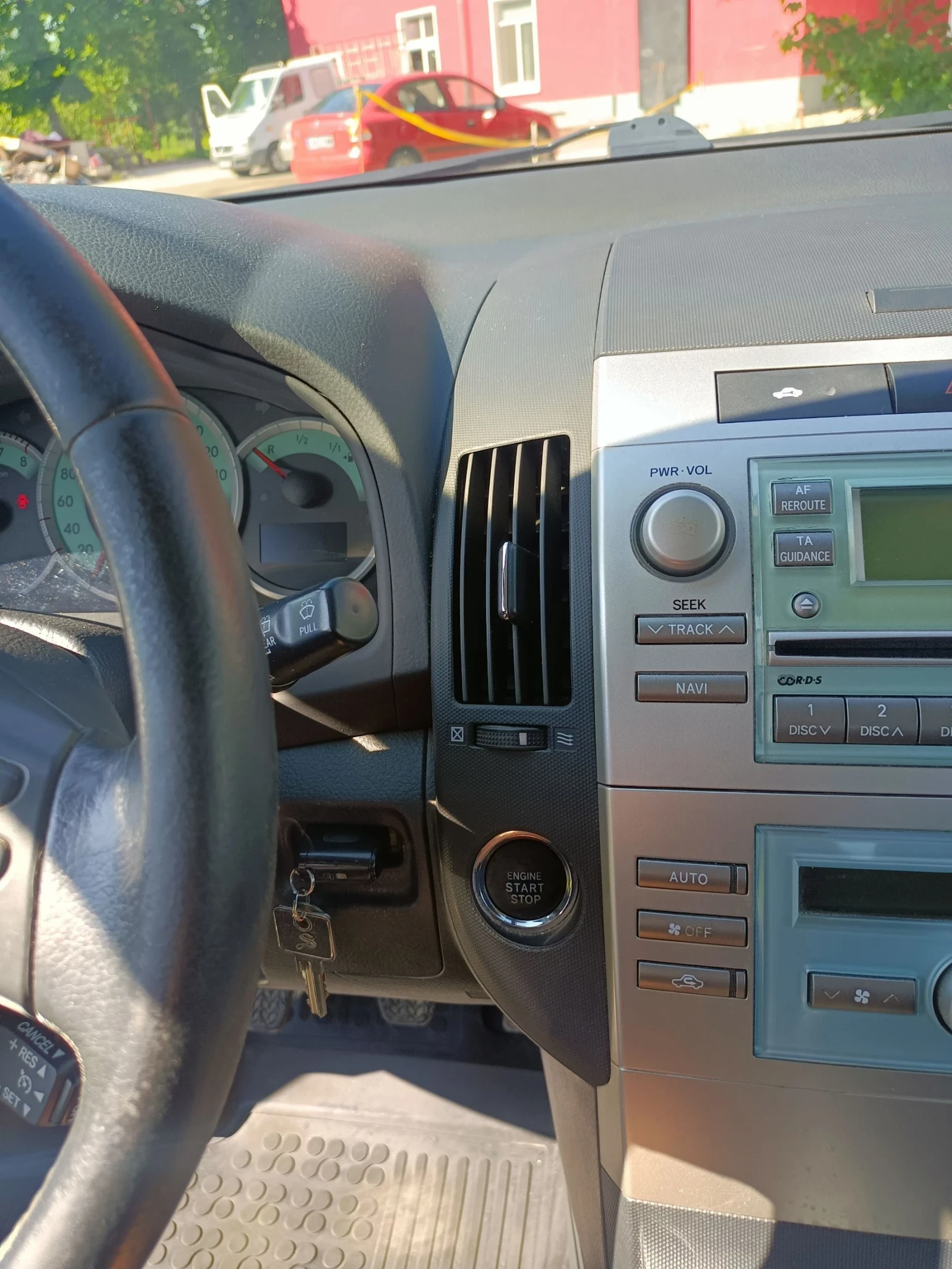 Toyota Corolla verso, снимка 6 - Автомобили и джипове - 54665493