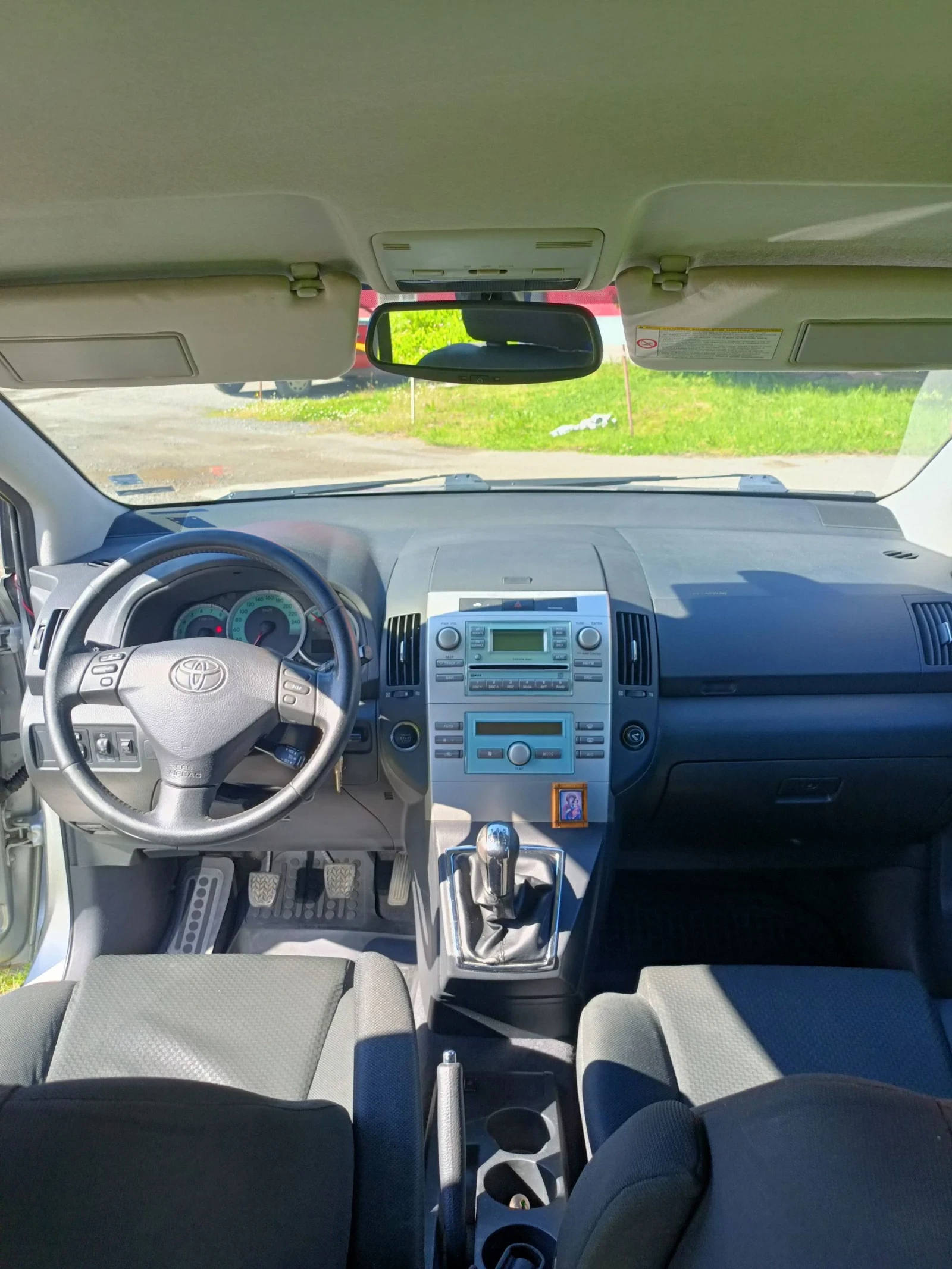 Toyota Corolla verso, снимка 5 - Автомобили и джипове - 54665493