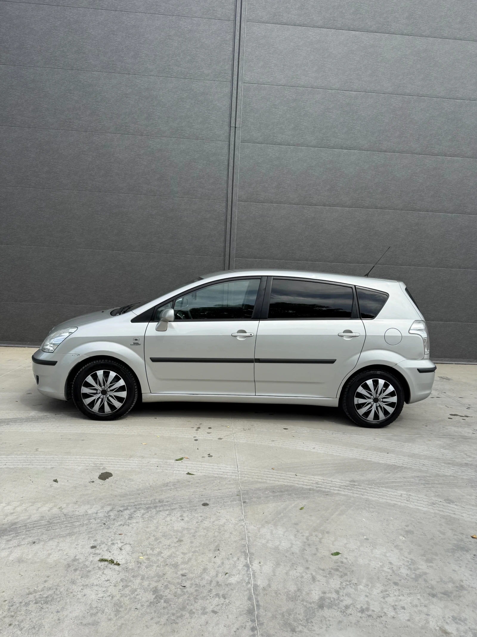 Toyota Corolla verso, снимка 2 - Автомобили и джипове - 54755080