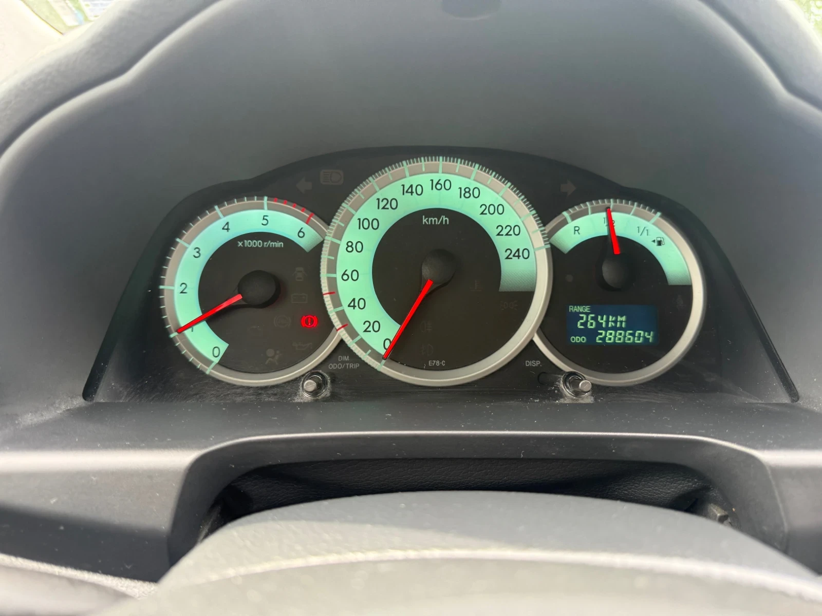 Toyota Corolla verso, снимка 9 - Автомобили и джипове - 54755080