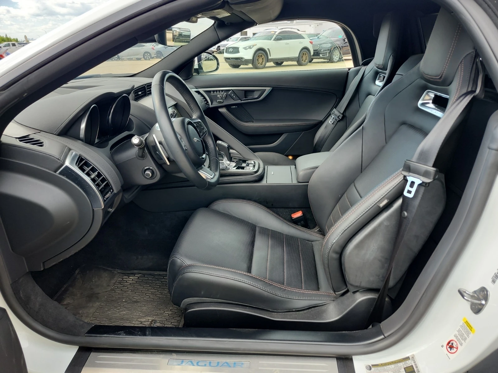 Jaguar F-Type R-DYNAMIC, снимка 8 - Автомобили и джипове - 54975274