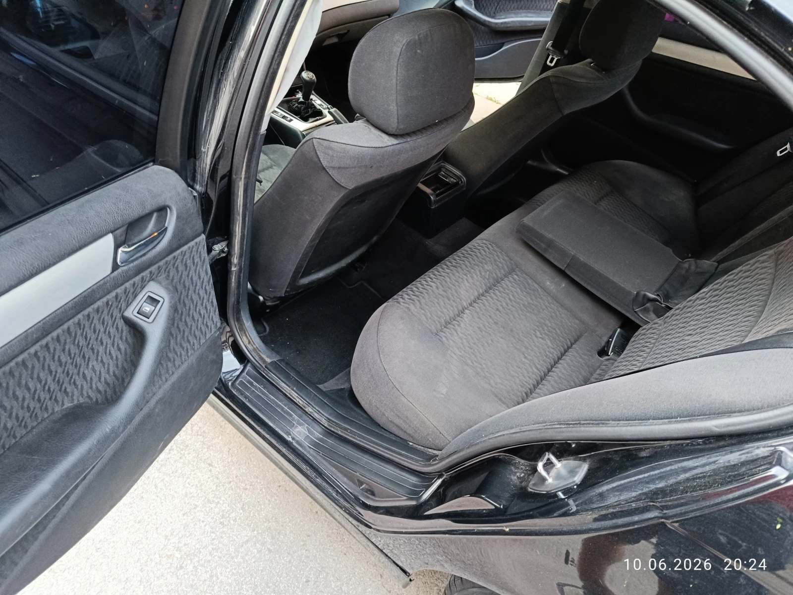 BMW 320, снимка 8 - Автомобили и джипове - 54978685
