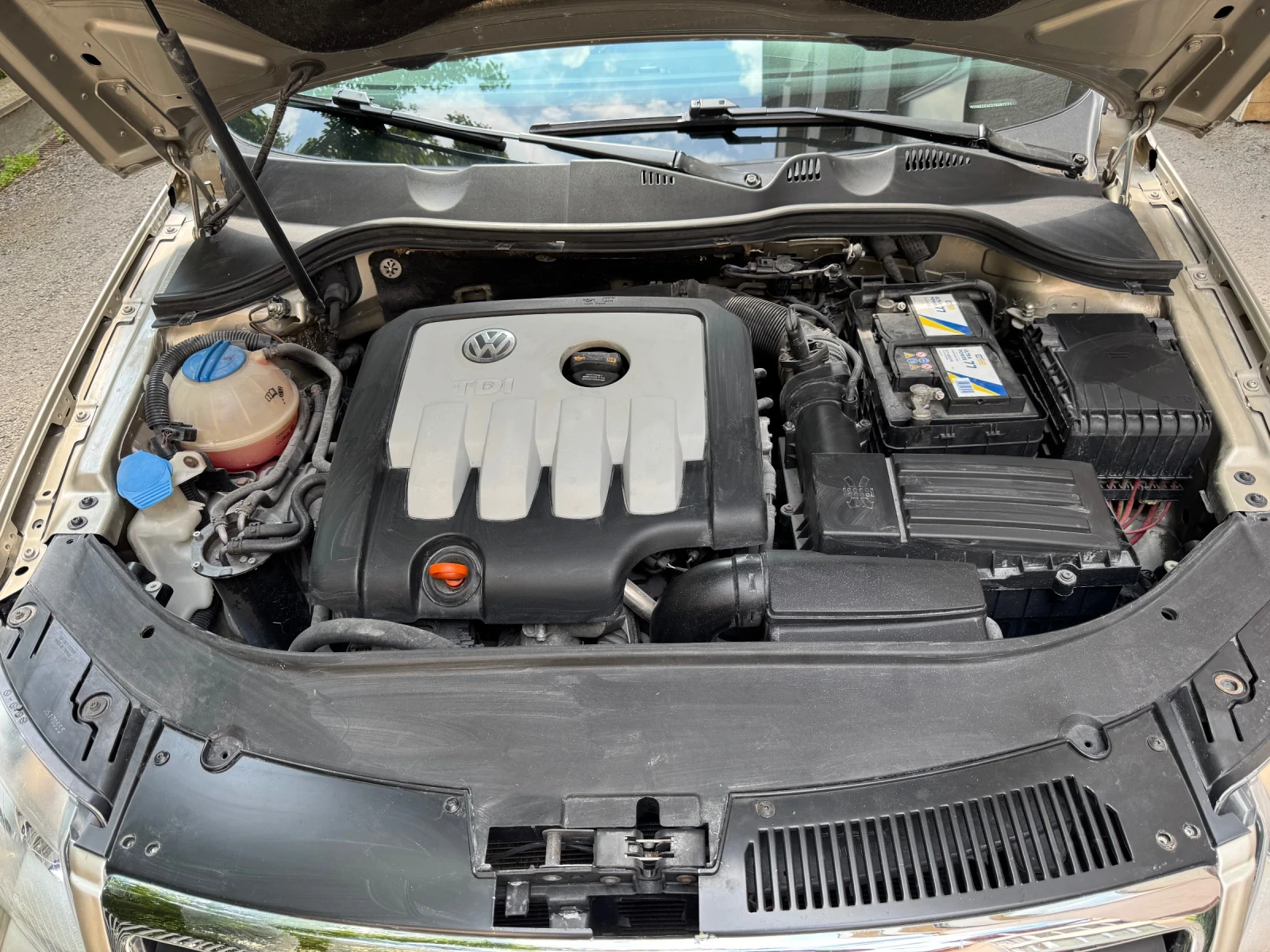 VW Passat 2.0 TDI 140к.с., снимка 13 - Автомобили и джипове - 55068089