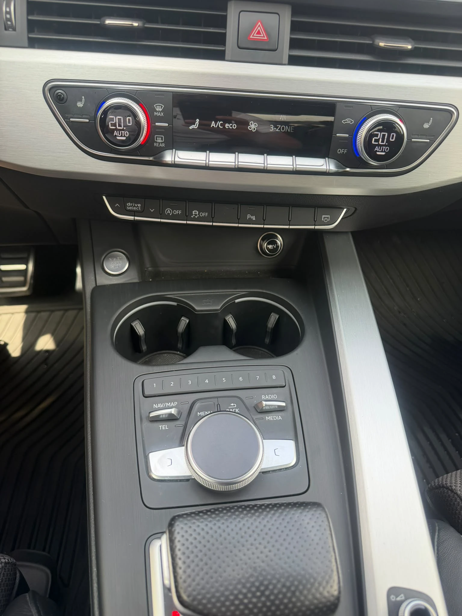 Audi A4, снимка 11 - Автомобили и джипове - 55656109