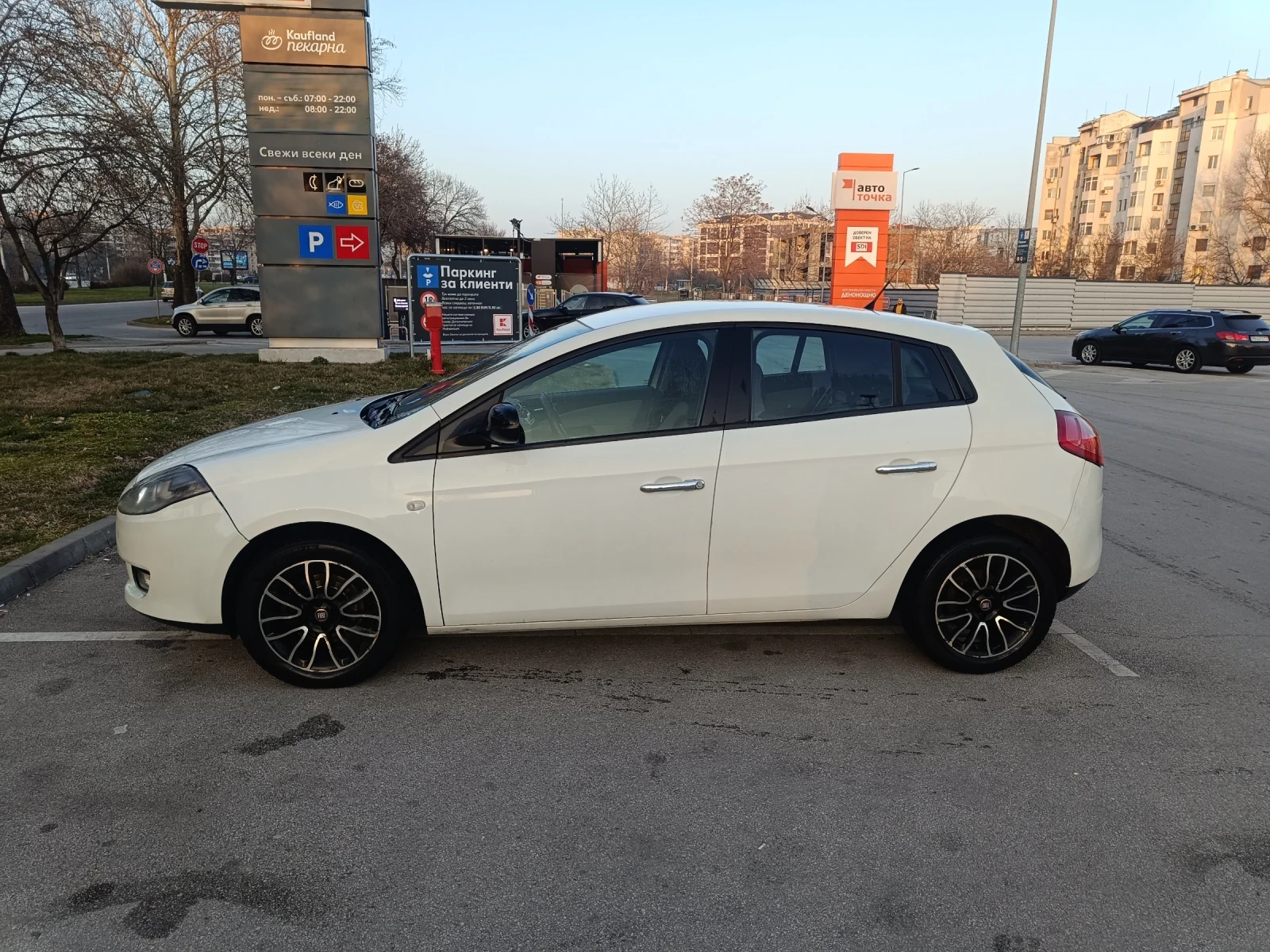 Fiat Bravo, снимка 5 - Автомобили и джипове - 55681374