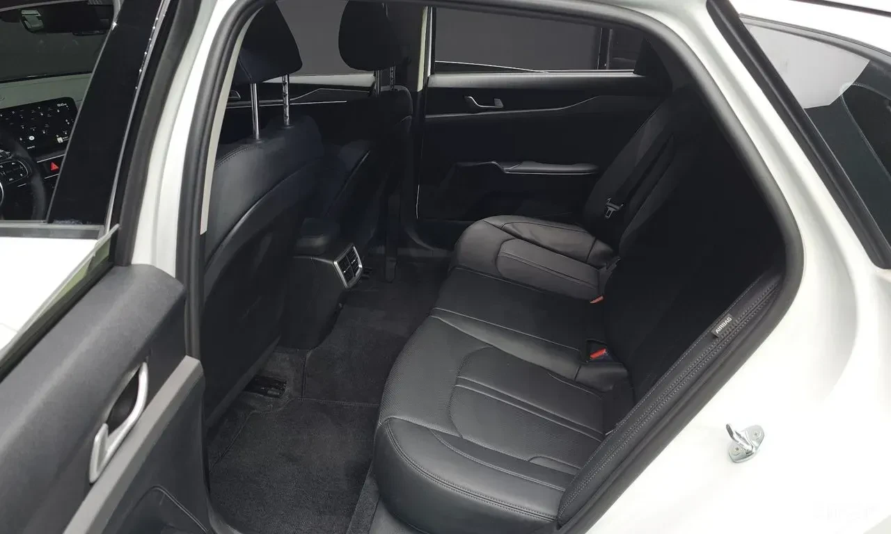 Kia K5 ДИСТРОНИК* ПОДГРЕВ* LANE* ASSIST* ПАНОРАМА* , снимка 14 - Автомобили и джипове - 56127382