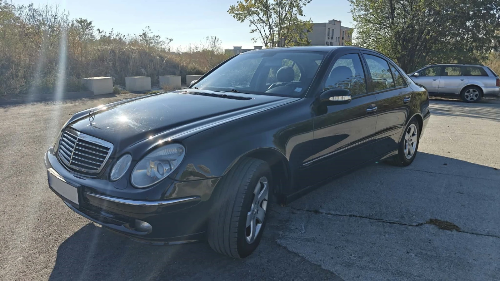 Mercedes-Benz E 220 Elegance, снимка 2 - Автомобили и джипове - 56647051