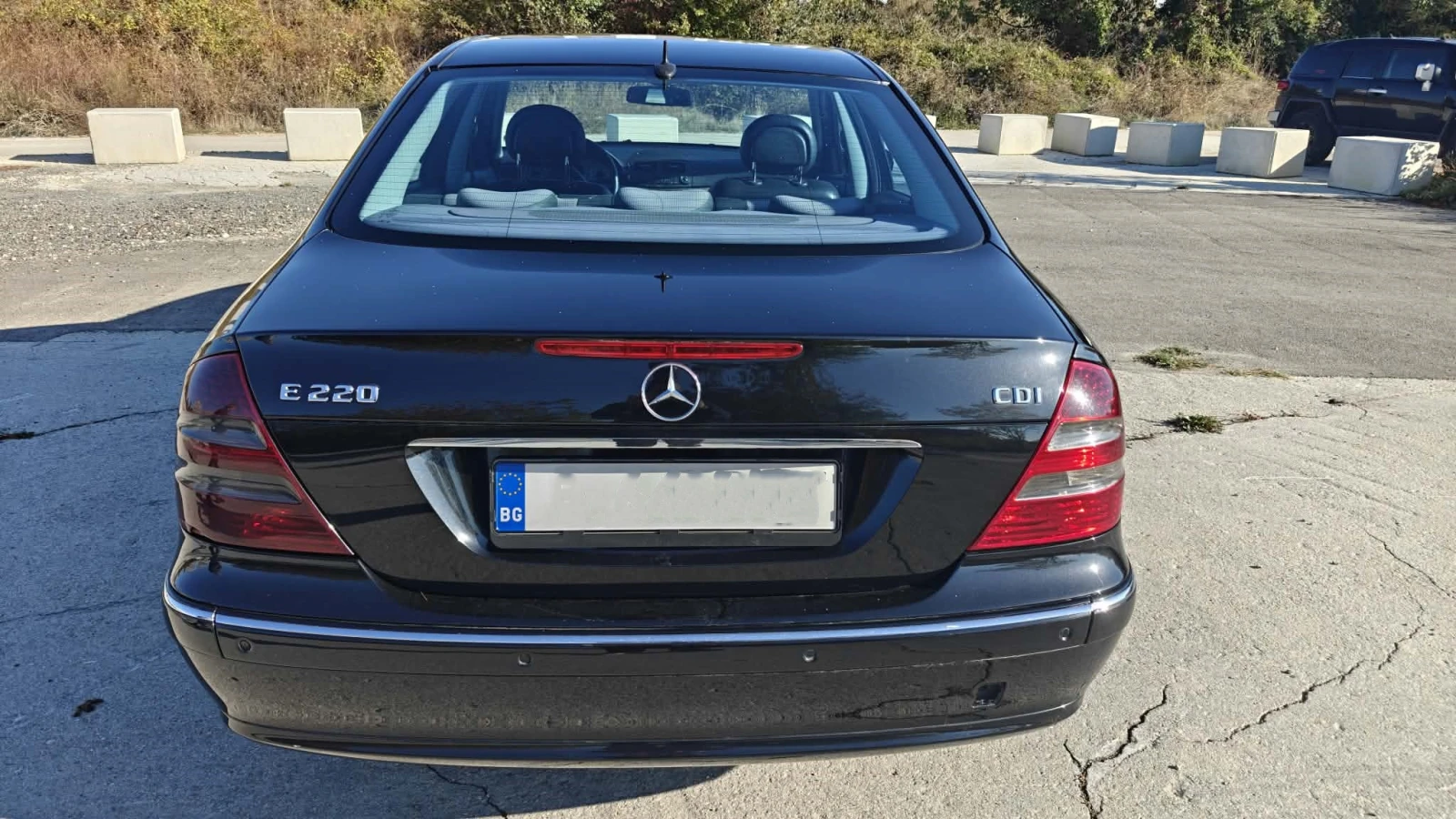 Mercedes-Benz E 220 Elegance, снимка 6 - Автомобили и джипове - 56647051