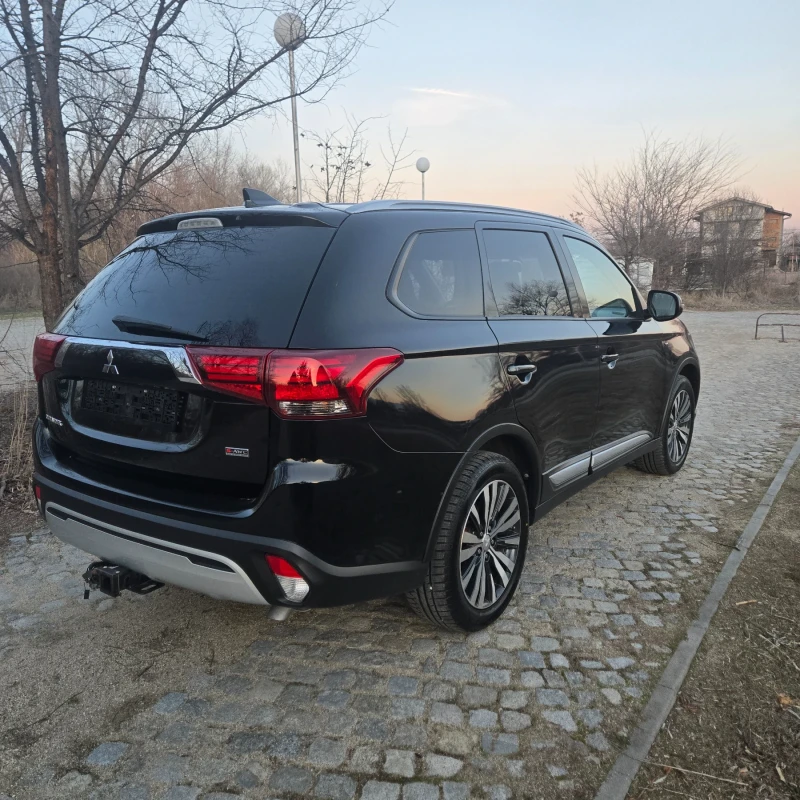 Mitsubishi Outlander 3.0L 4x4  7-местен , снимка 5 - Автомобили и джипове - 48576205