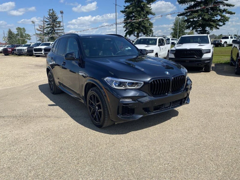 BMW X5 M-APCK* LASER* DISTRONIK* PANO* AMBIENT* 8ZF* SHOD, снимка 3 - Автомобили и джипове - 52752113