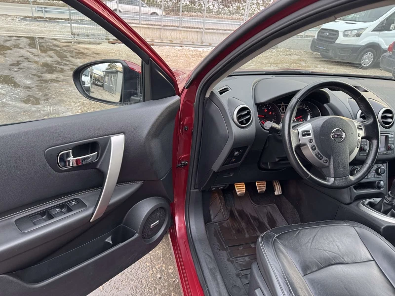 Nissan Qashqai 2.0DIESEL* FACE* 4X4* 7MESTA* PANORAMA, снимка 13 - Автомобили и джипове - 53001305