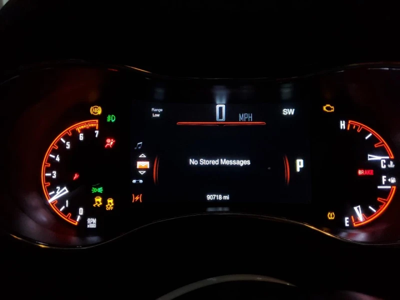 Dodge Durango 5.7* V8* 8ZF* ПОДГРЕВ* КАМЕРА* КЕЙЛЕС* LANE* ASSIS, снимка 8 - Автомобили и джипове - 53248184