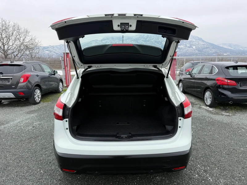 Nissan Qashqai (KATO НОВА), снимка 13 - Автомобили и джипове - 53332469