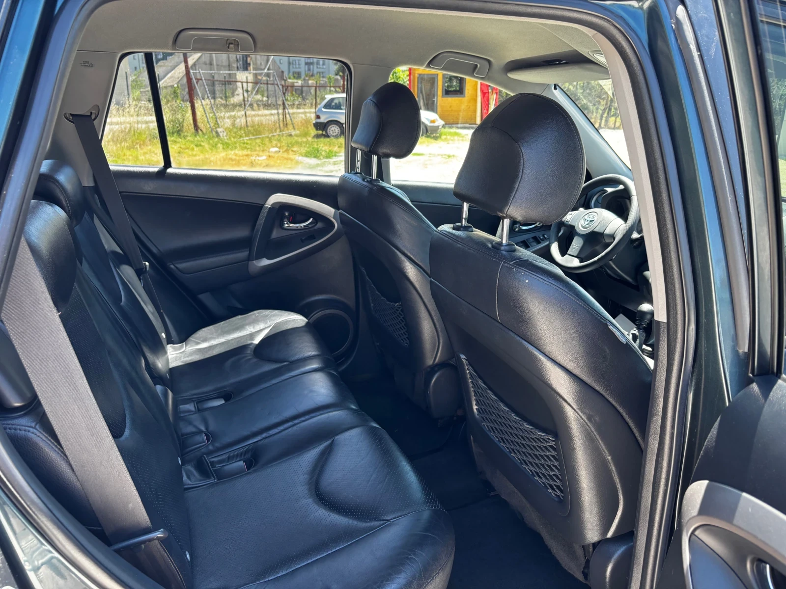 Toyota Rav4  - изображение 8