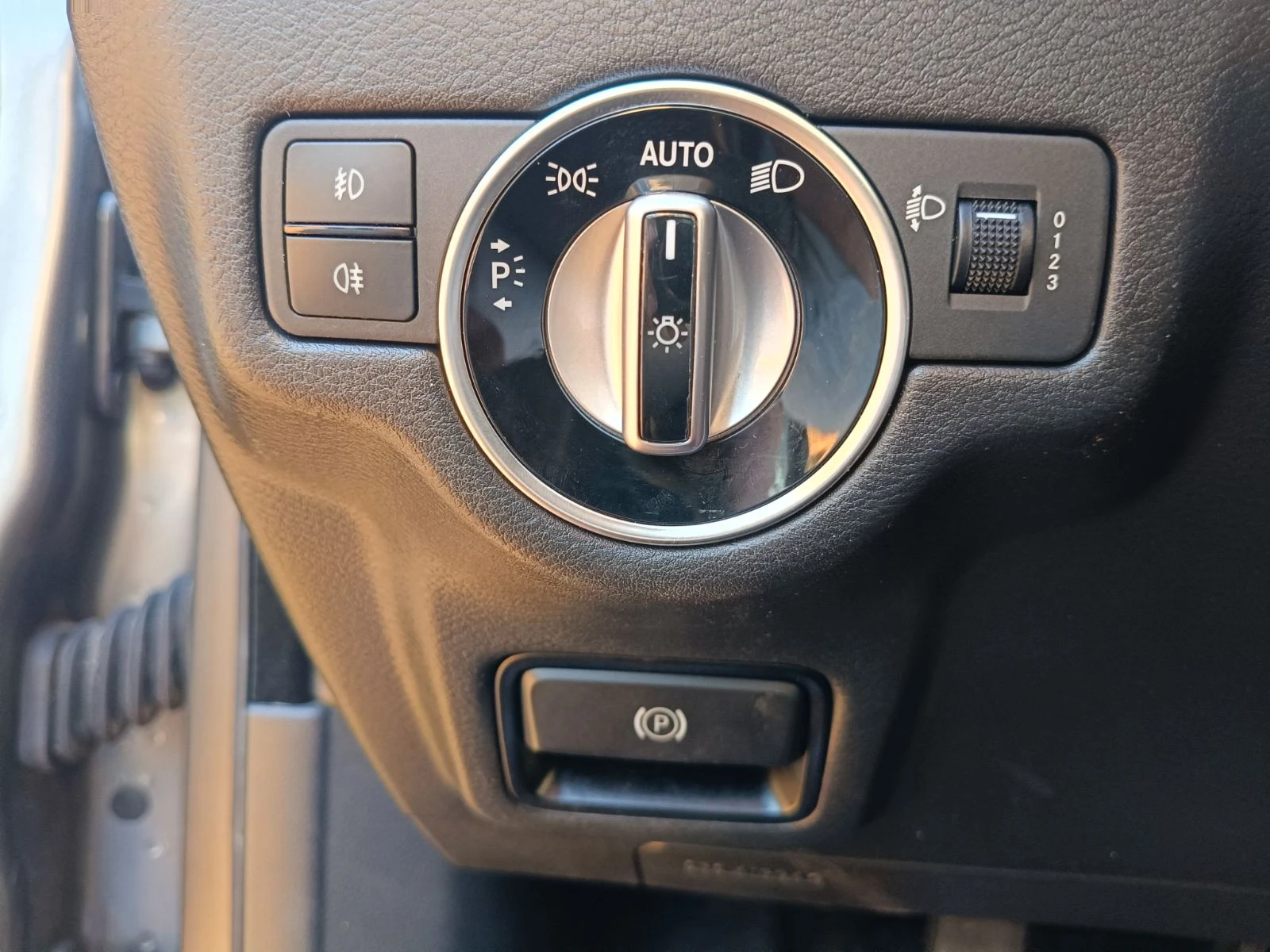 Infiniti Q30  - изображение 8