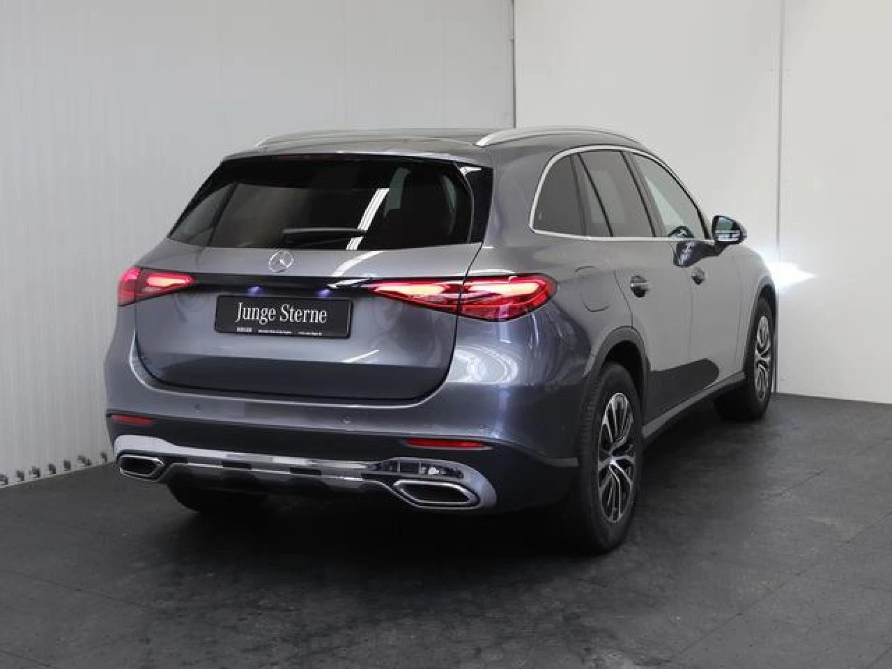 Mercedes-Benz GLC 220  - изображение 7