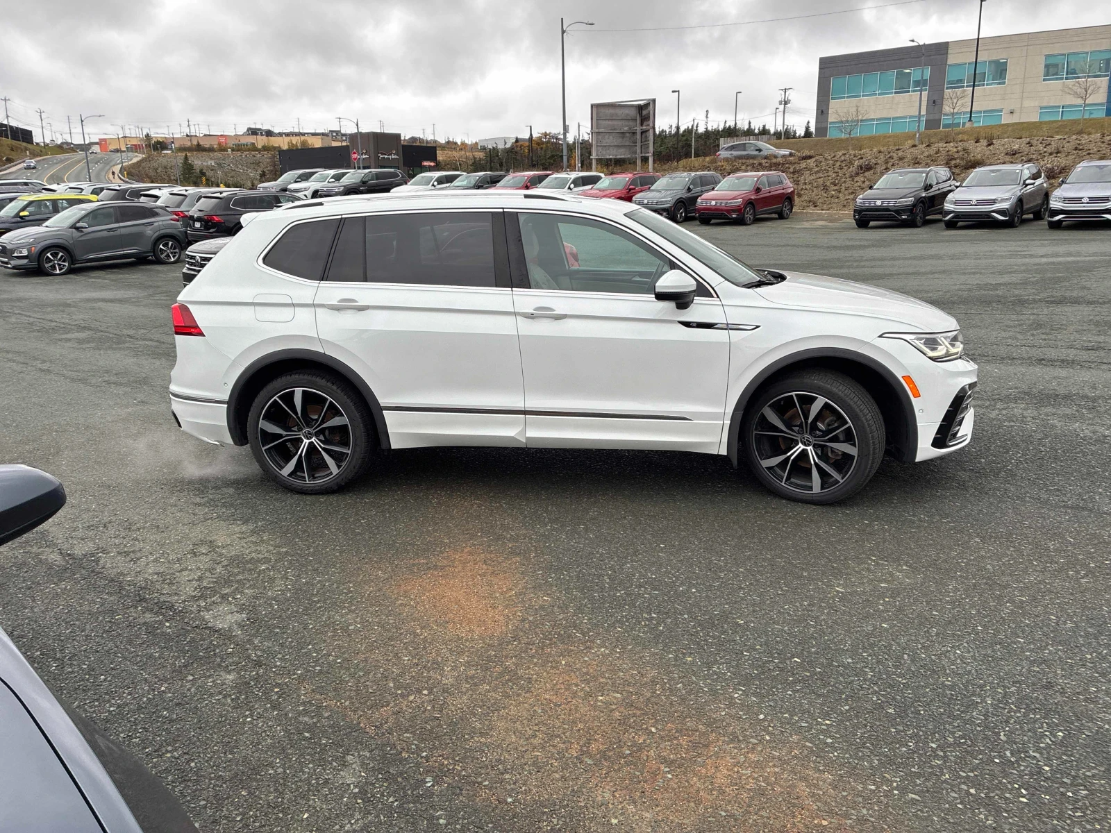 VW Tiguan * CARFAX *    | Mobile.bg   4