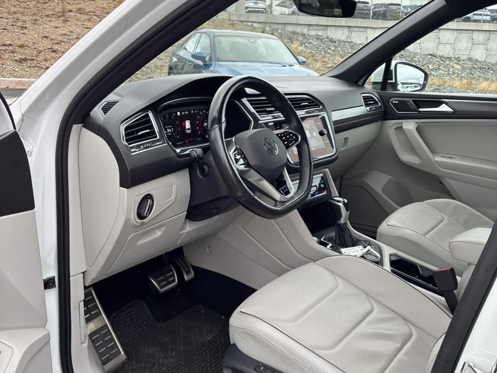 VW Tiguan * CARFAX *    | Mobile.bg   6