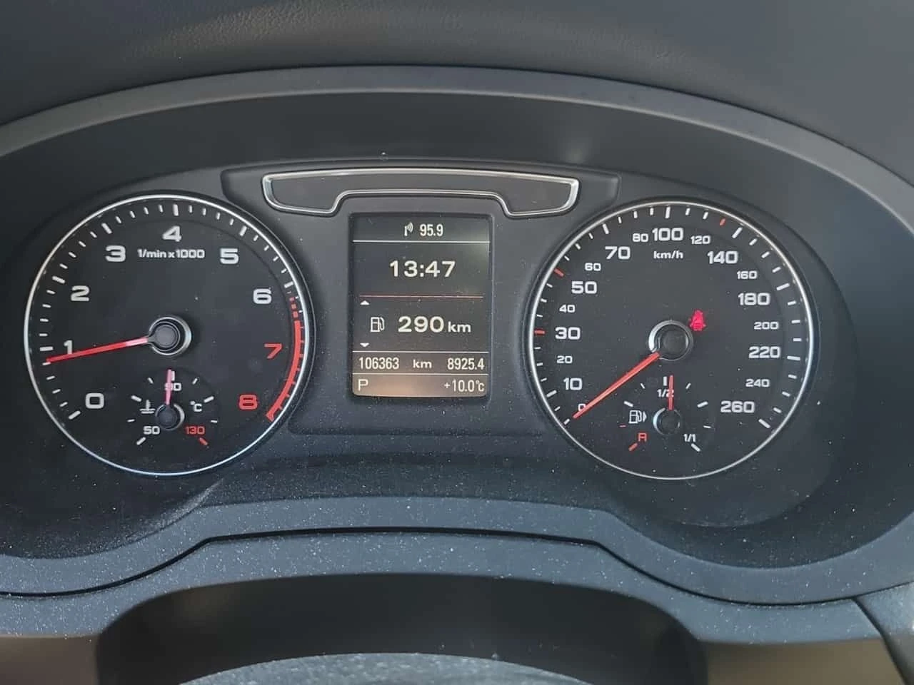 Audi Q3 TECHNIK| BANG & OLUFSEN| PANORAMA| CARFAX| , снимка 9 - Автомобили и джипове - 54318134