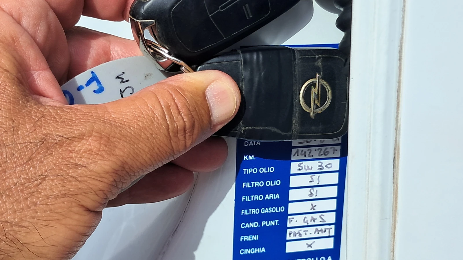 Opel Astra ГАЗ FULL COSMO РЕАЛ КМ ИЗКЛЮЧИТЕЛ СЕРВ КНИЖК УНИКТ, снимка 15 - Автомобили и джипове - 54554659